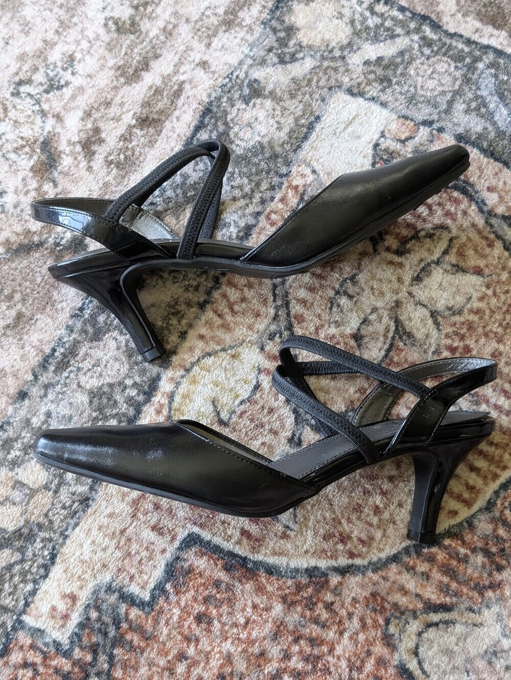 Size 9.5 Women's Shoes - Picture 14 of 15